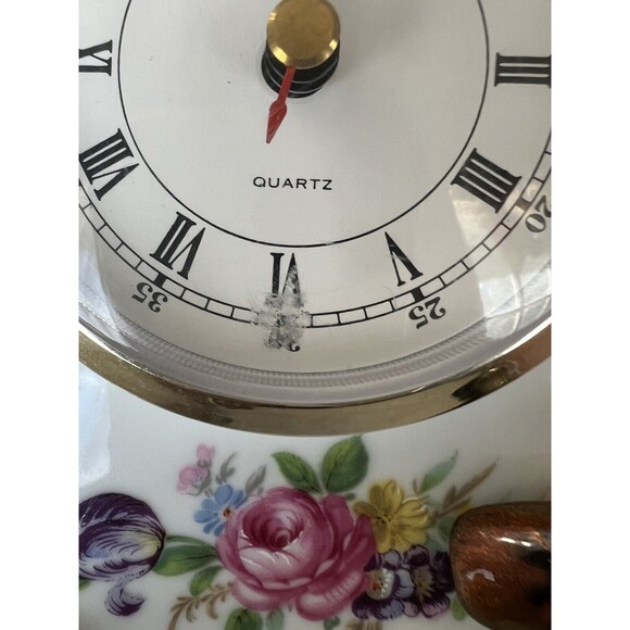 Centurion Hand-Painted Victorian Pillar Style Mantel Clock – Gold Trim Porcelain - Picture 4 of 8